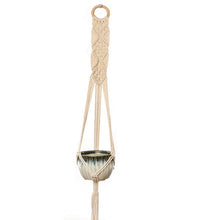 Load image into Gallery viewer, Macrame plant hanger flower