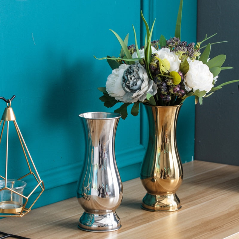 Chinese Style tabletop Vase